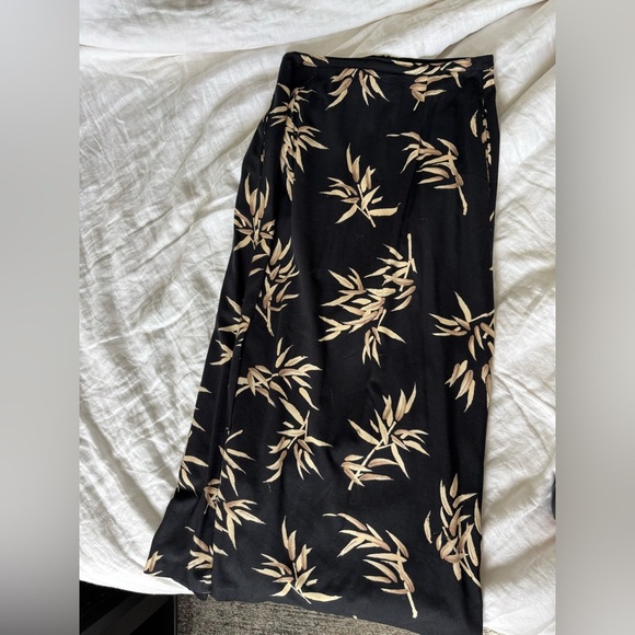 Vintage Signature by Jerell Made in USA Black and Cream Leaf Maxi Skirt - Picture 5 of 7